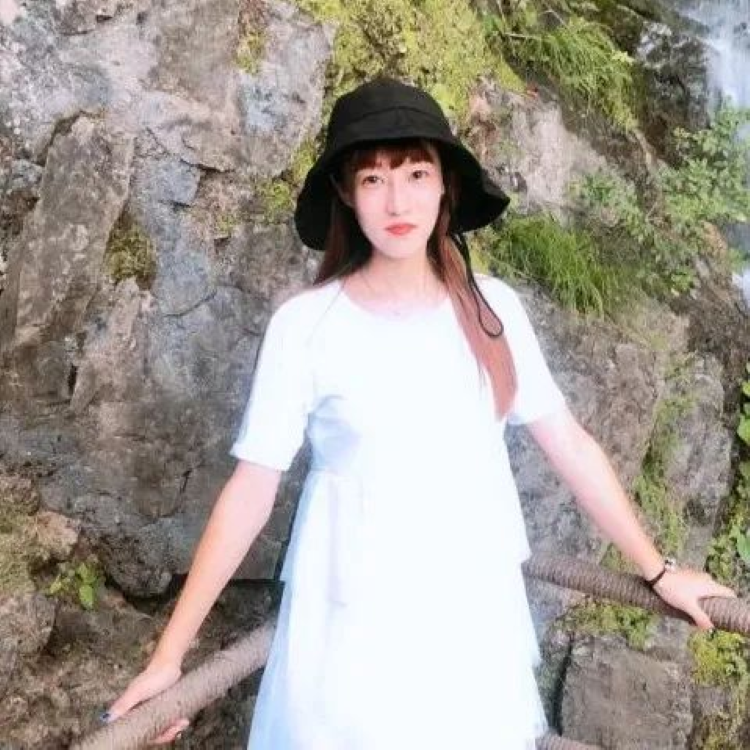 李丹.png 李丹.png