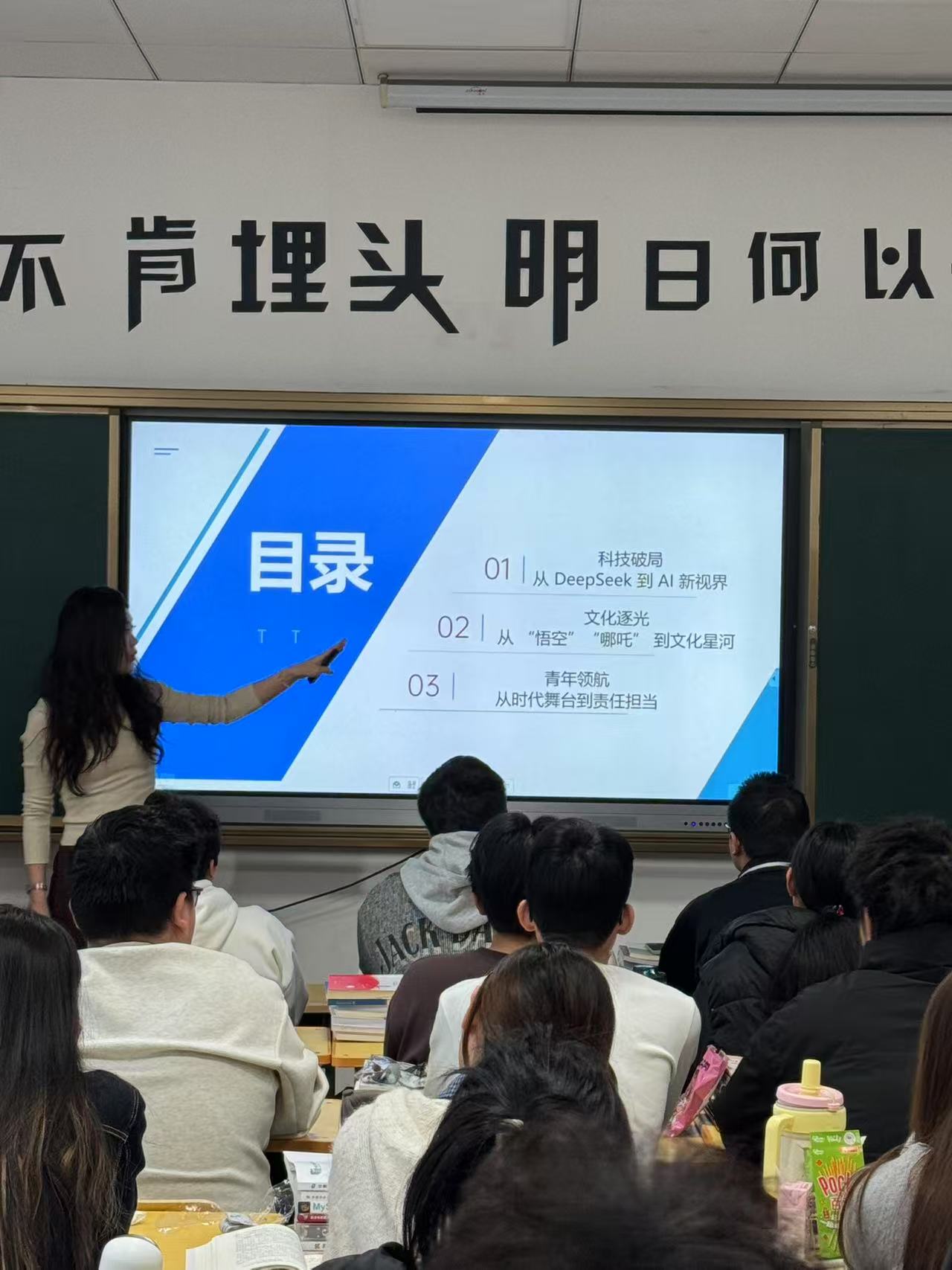 赵馨宁 (2).jpg 赵馨宁 (2).jpg